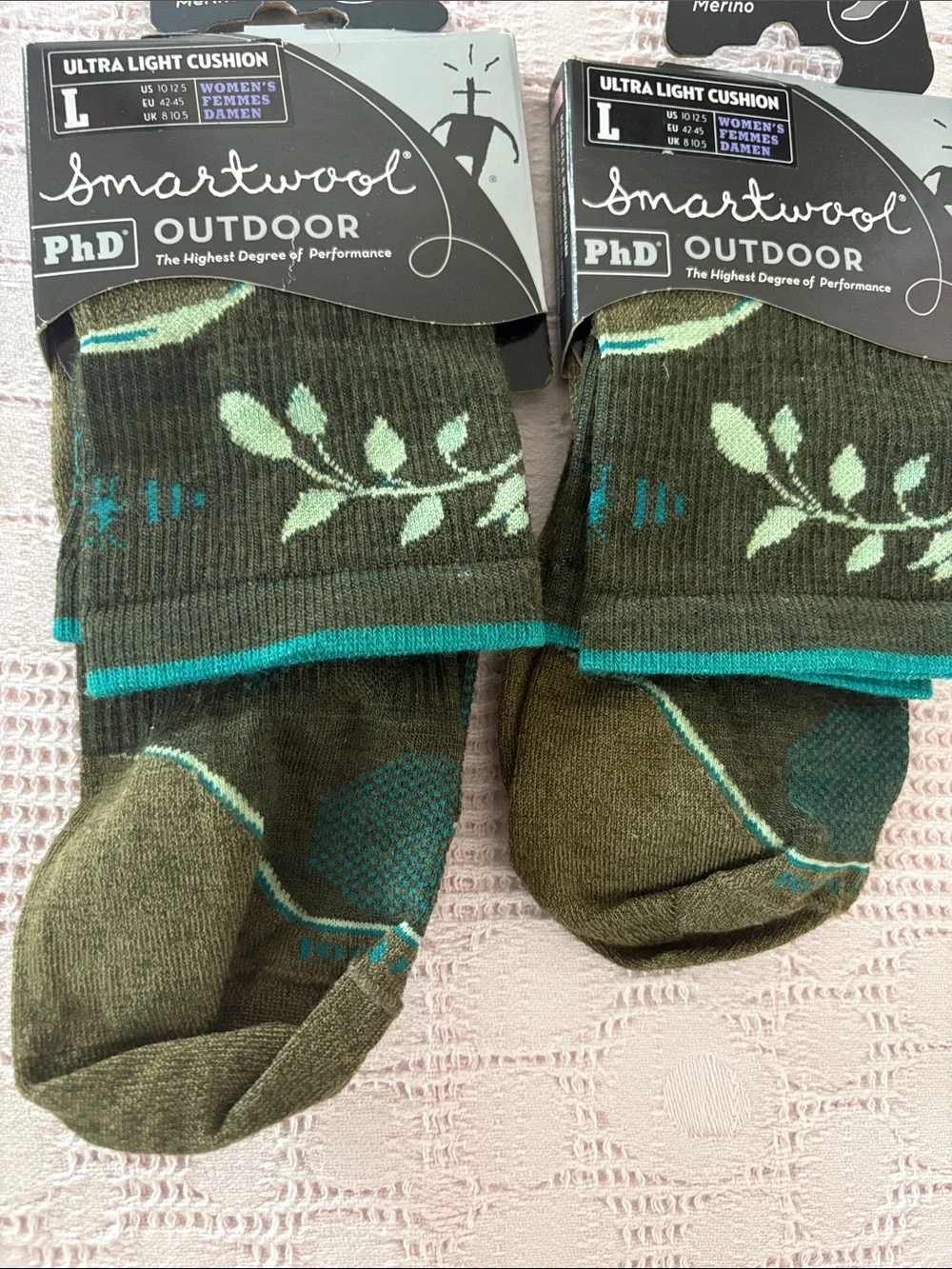 2 pairs women’s large smartwool socks nwt